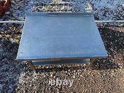 Commercial Stainless Steel Appliance Table (90cm) Re Description Re Delivery