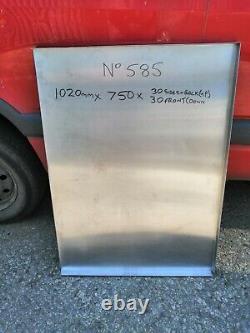 No585 Stainless Steel Table Top 1020mm X 750mm X 60mm Magnetic Stainless Steel
